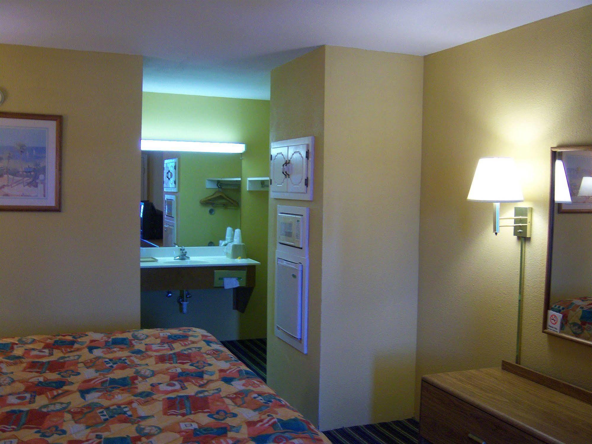 Days Inn Guntersville Εξωτερικό φωτογραφία
